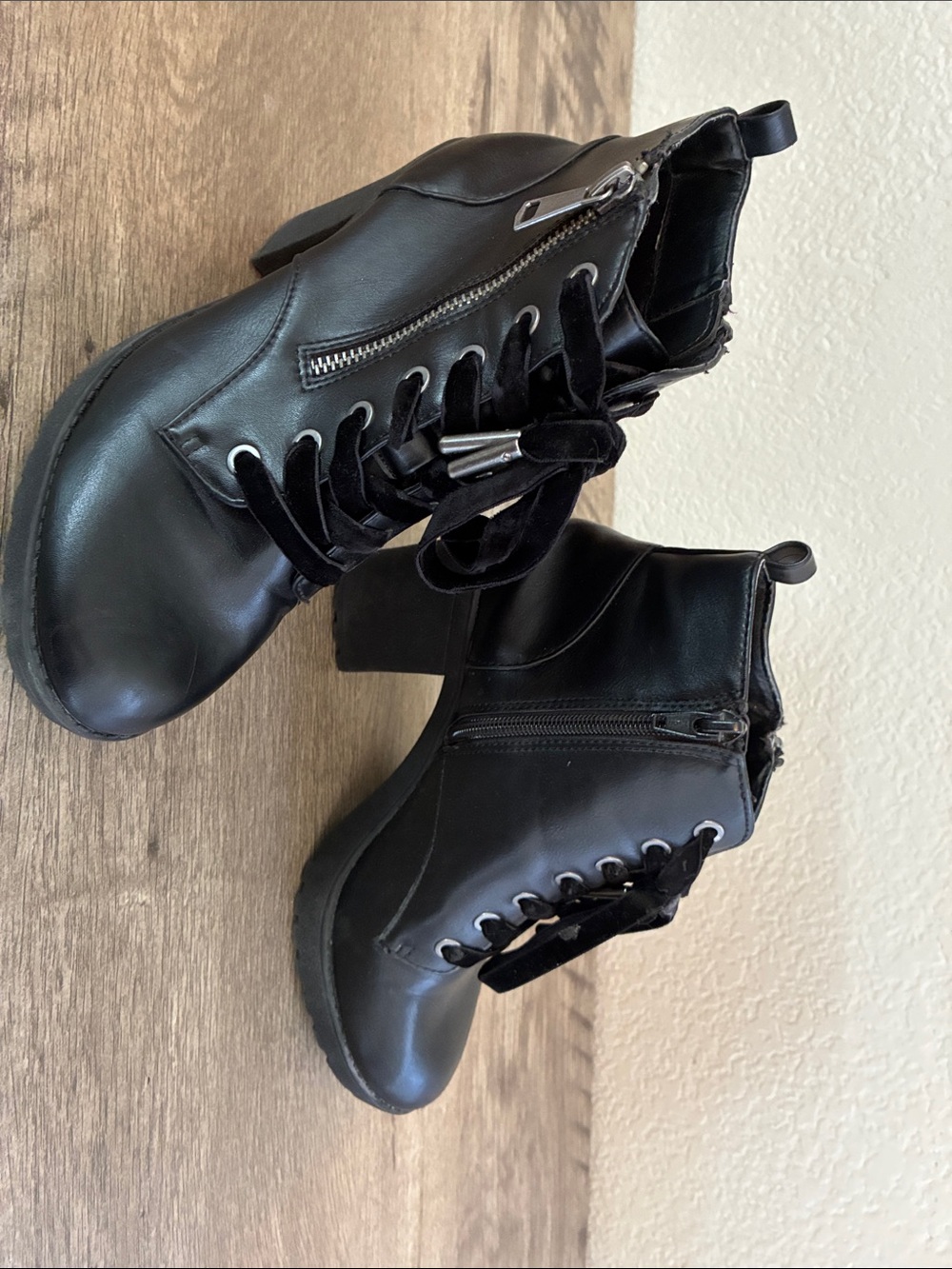 Mossimo Women’s Black Lace-Up Block Heel Ankle Boots